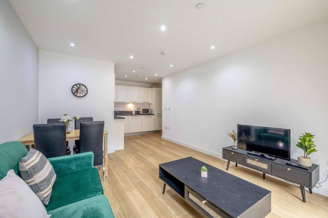 Appartement 2 Bed At Slough Station & Parking - London In 20 Mins Extérieur photo